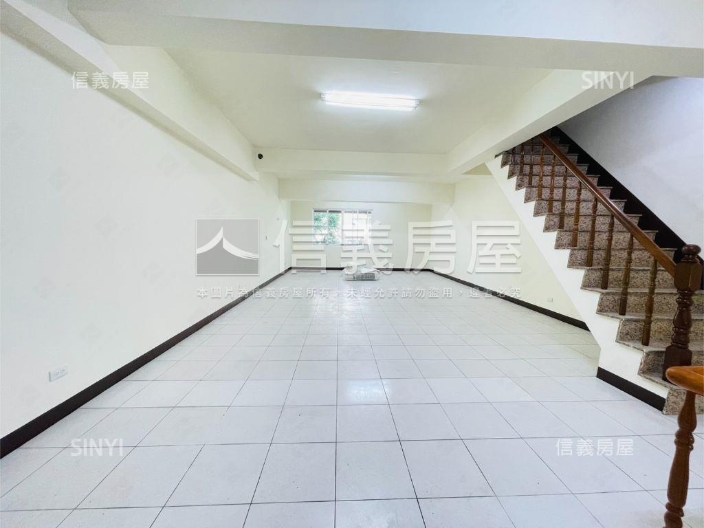 鳳山整新住辦店含平車Ⅲ房屋室內格局與周邊環境