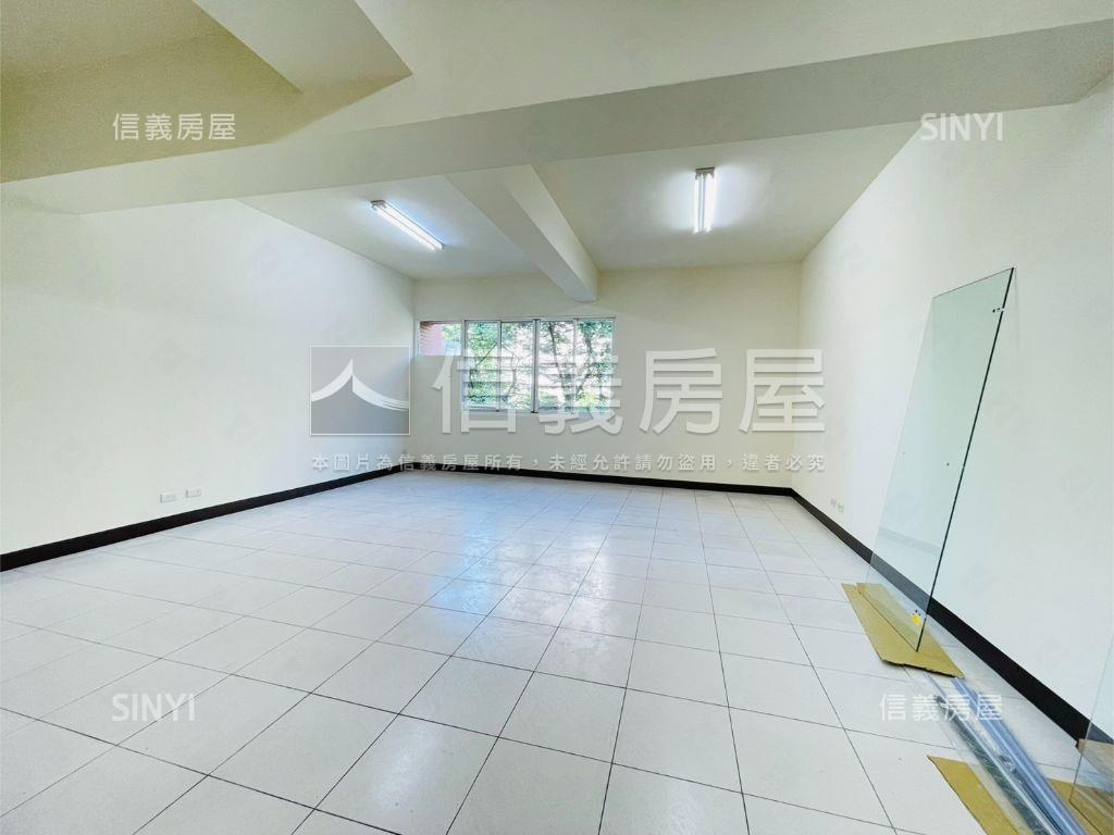 鳳山整新住辦店含平車Ⅲ房屋室內格局與周邊環境