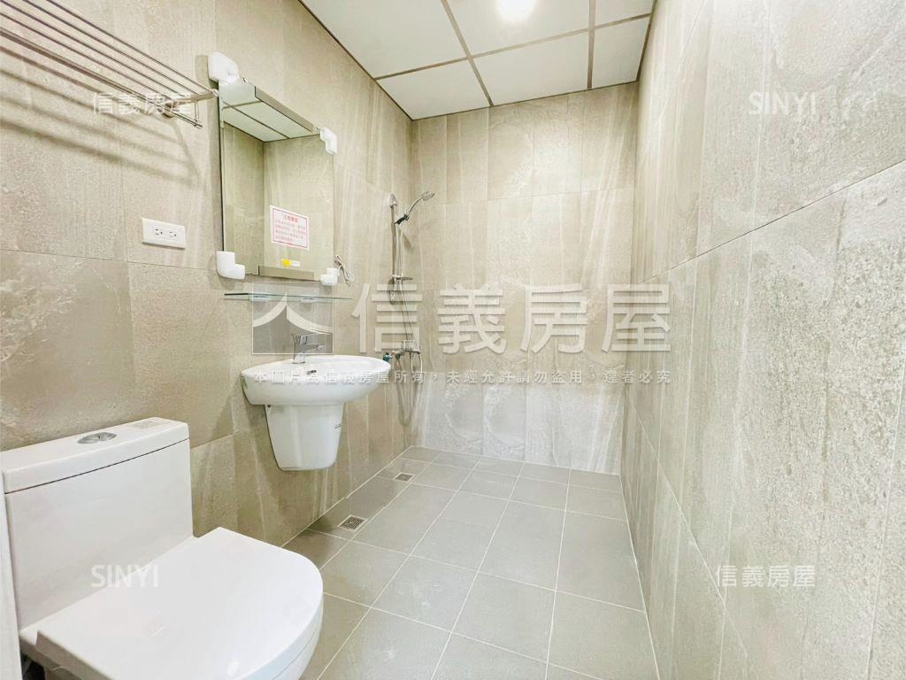 鳳山整新住辦店含平車Ⅲ房屋室內格局與周邊環境