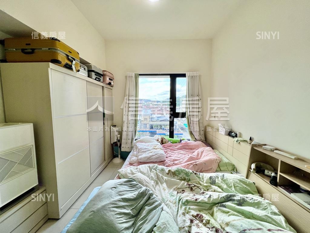 水沐芳華美宅附車位房屋室內格局與周邊環境