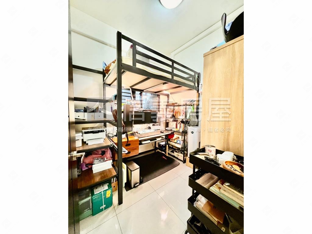 水沐芳華美宅附車位房屋室內格局與周邊環境