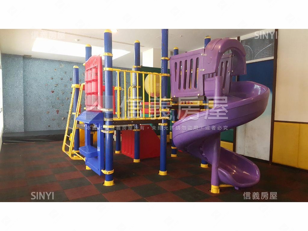 豪景麗寶大３房車位房屋室內格局與周邊環境