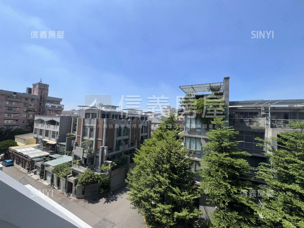豐樂公園臨路透天房屋室內格局與周邊環境