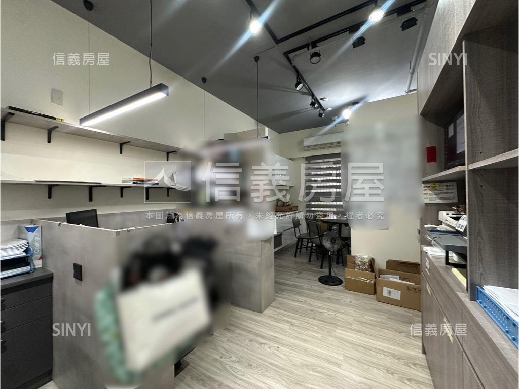 滙世界二房平車房屋室內格局與周邊環境