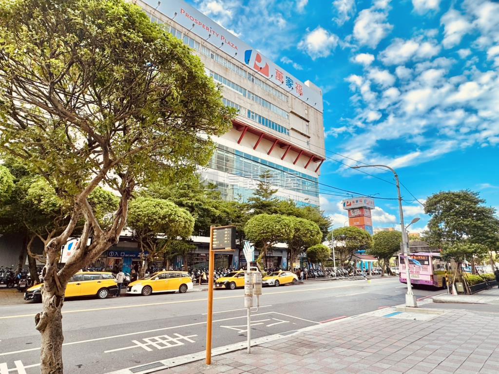 三面採光視野景觀有頂加房屋室內格局與周邊環境