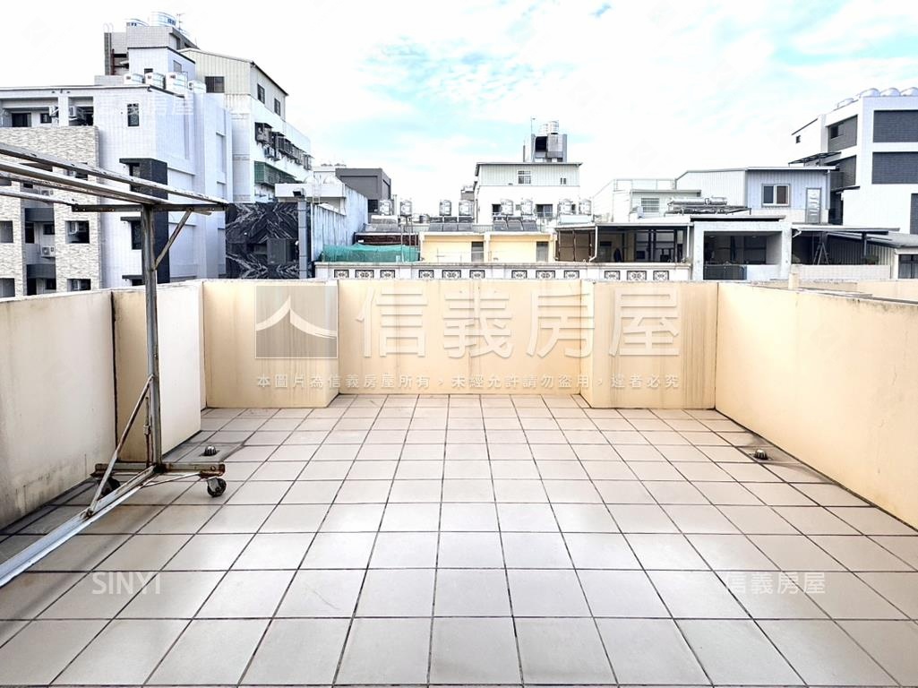 近東海商圈雙拼美墅Ｂ房屋室內格局與周邊環境