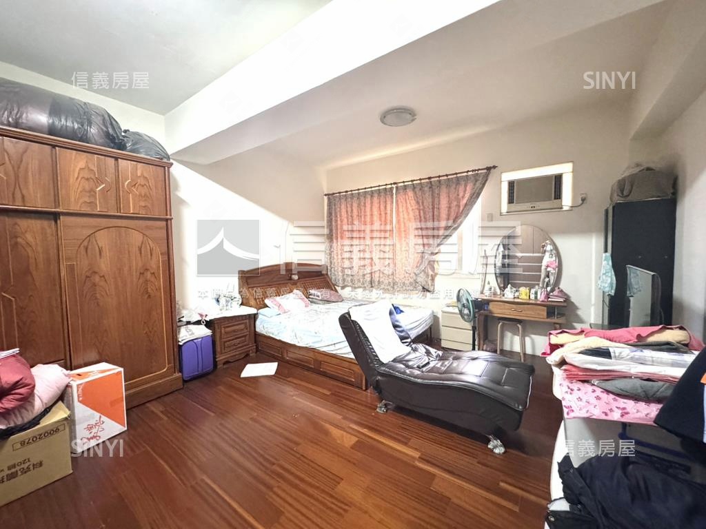 近東海商圈雙拼美墅Ｂ房屋室內格局與周邊環境