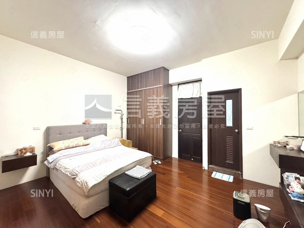 近東海商圈雙拼美墅Ｂ房屋室內格局與周邊環境