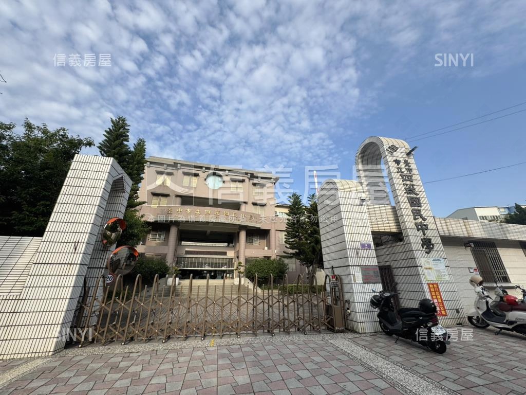 近東海商圈雙拼美墅Ｂ房屋室內格局與周邊環境