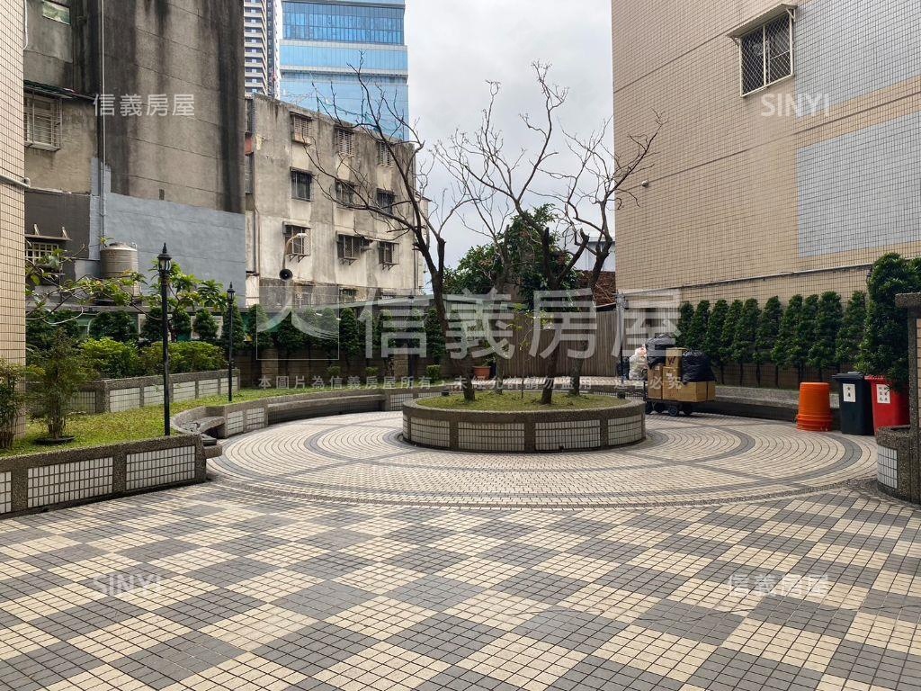 薪市鎮學區捷運邊間３房房屋室內格局與周邊環境