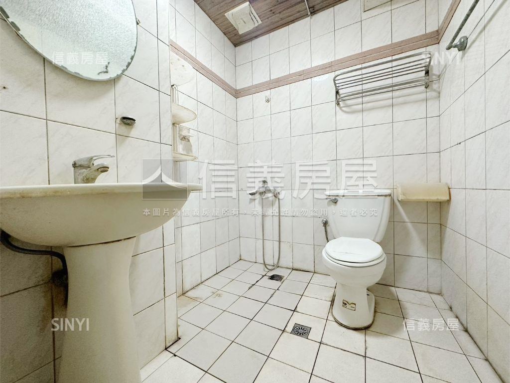 鄉城新好國宅兩房房屋室內格局與周邊環境
