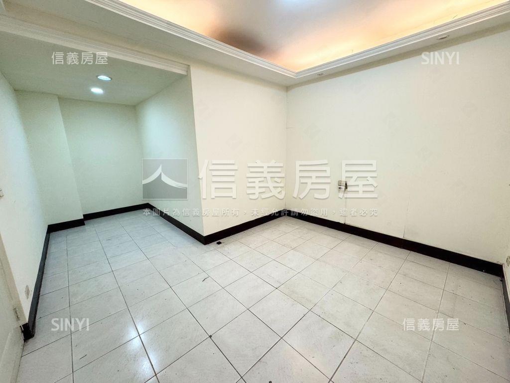 北區大面寬稀有一樓公寓房屋室內格局與周邊環境