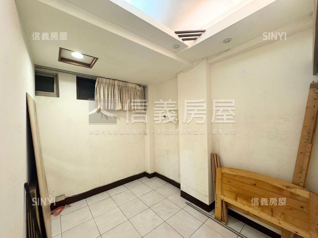 北區大面寬稀有一樓公寓房屋室內格局與周邊環境