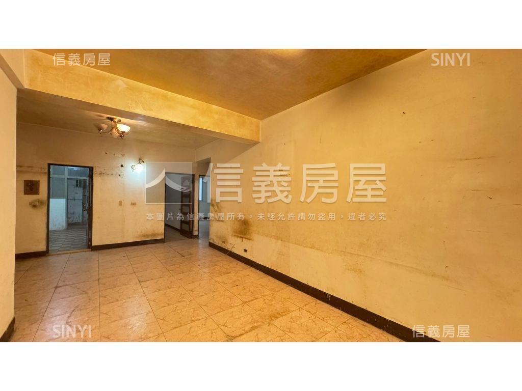 近公園稀有大庭院邊間三房房屋室內格局與周邊環境