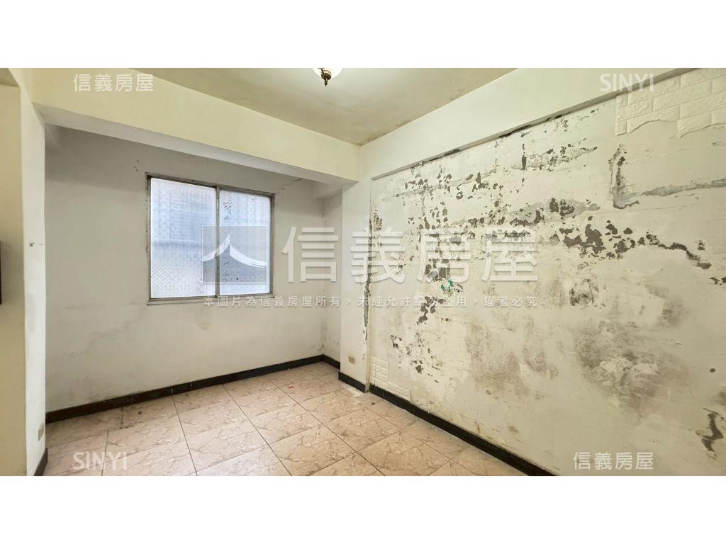 近公園稀有大庭院邊間三房房屋室內格局與周邊環境