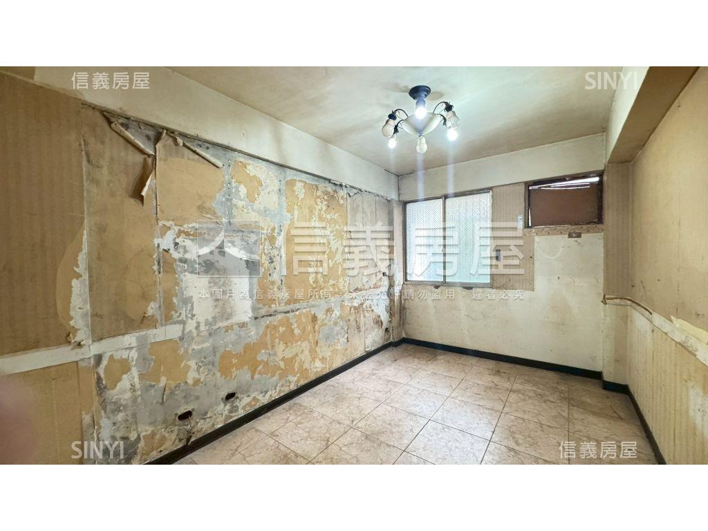 近公園稀有大庭院邊間三房房屋室內格局與周邊環境