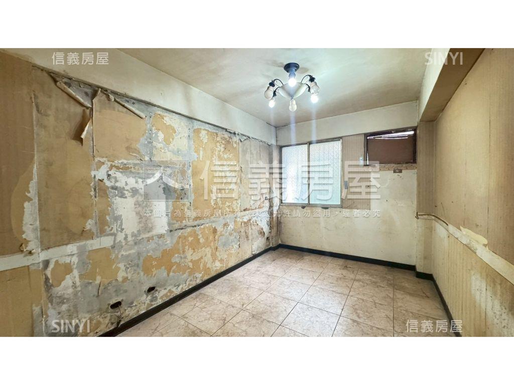 近公園稀有大庭院邊間三房房屋室內格局與周邊環境