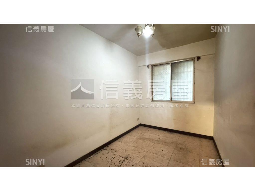 近公園稀有大庭院邊間三房房屋室內格局與周邊環境