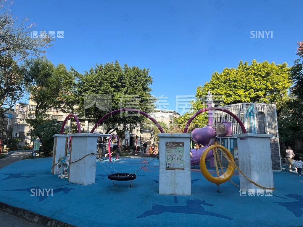 三和國中捷運美裝公寓房屋室內格局與周邊環境