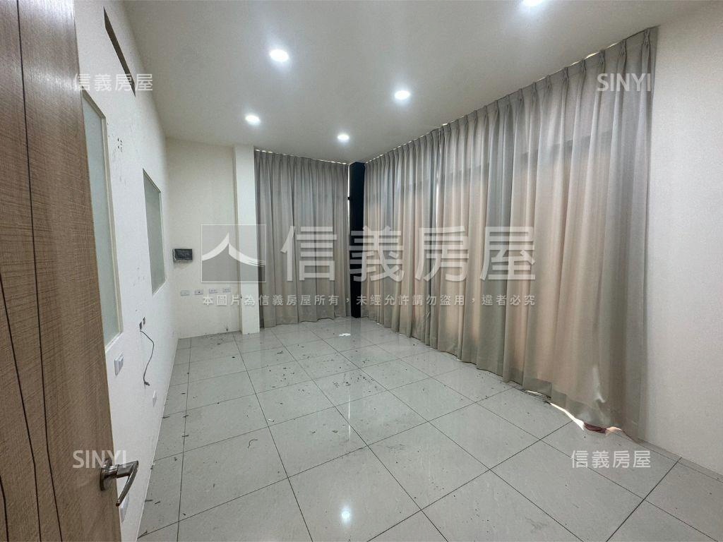 近未來捷運紫線新平站店面房屋室內格局與周邊環境