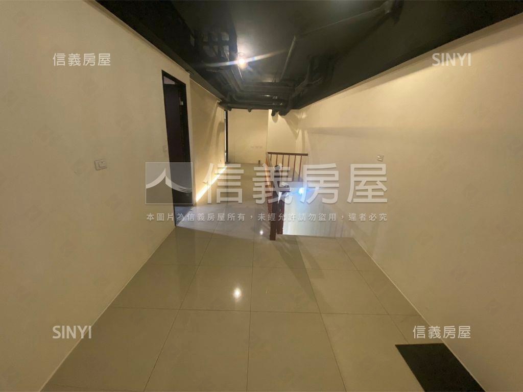 近未來捷運紫線新平站店面房屋室內格局與周邊環境