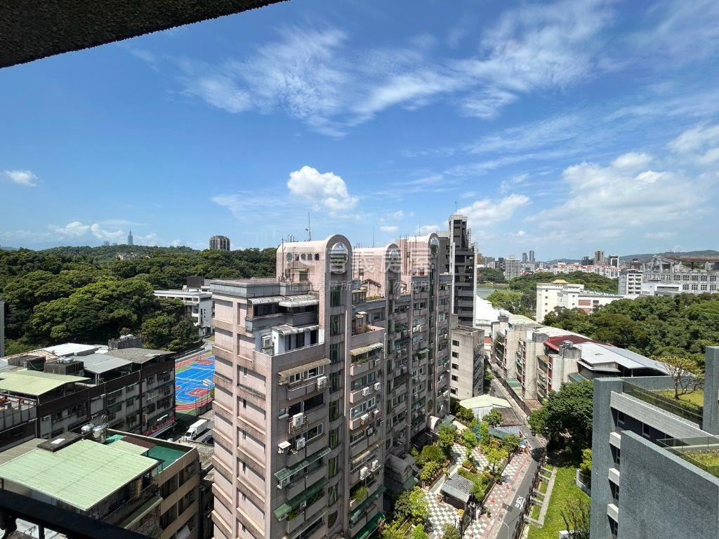 內湖捷運原粹高樓美景房屋室內格局與周邊環境