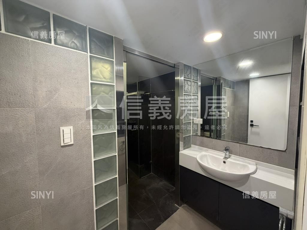 仁愛國寶挑高一樓精美屋房屋室內格局與周邊環境