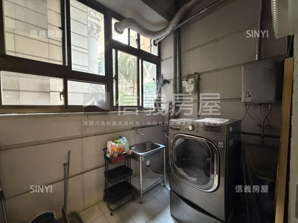 仁愛國寶挑高一樓精美屋房屋室內格局與周邊環境