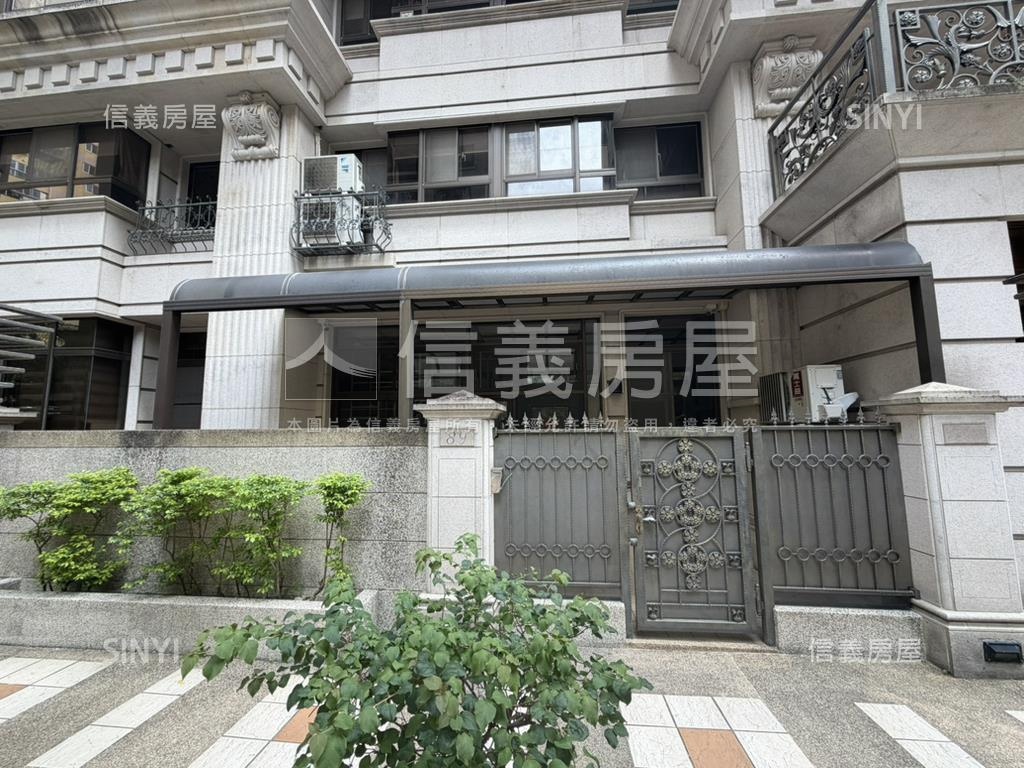 仁愛國寶挑高一樓精美屋房屋室內格局與周邊環境