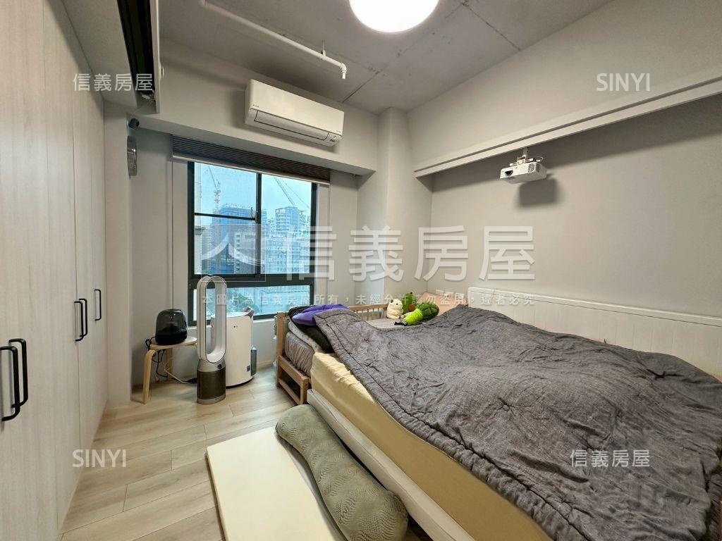 蒂芬尼輕裝潢三房車位房屋室內格局與周邊環境