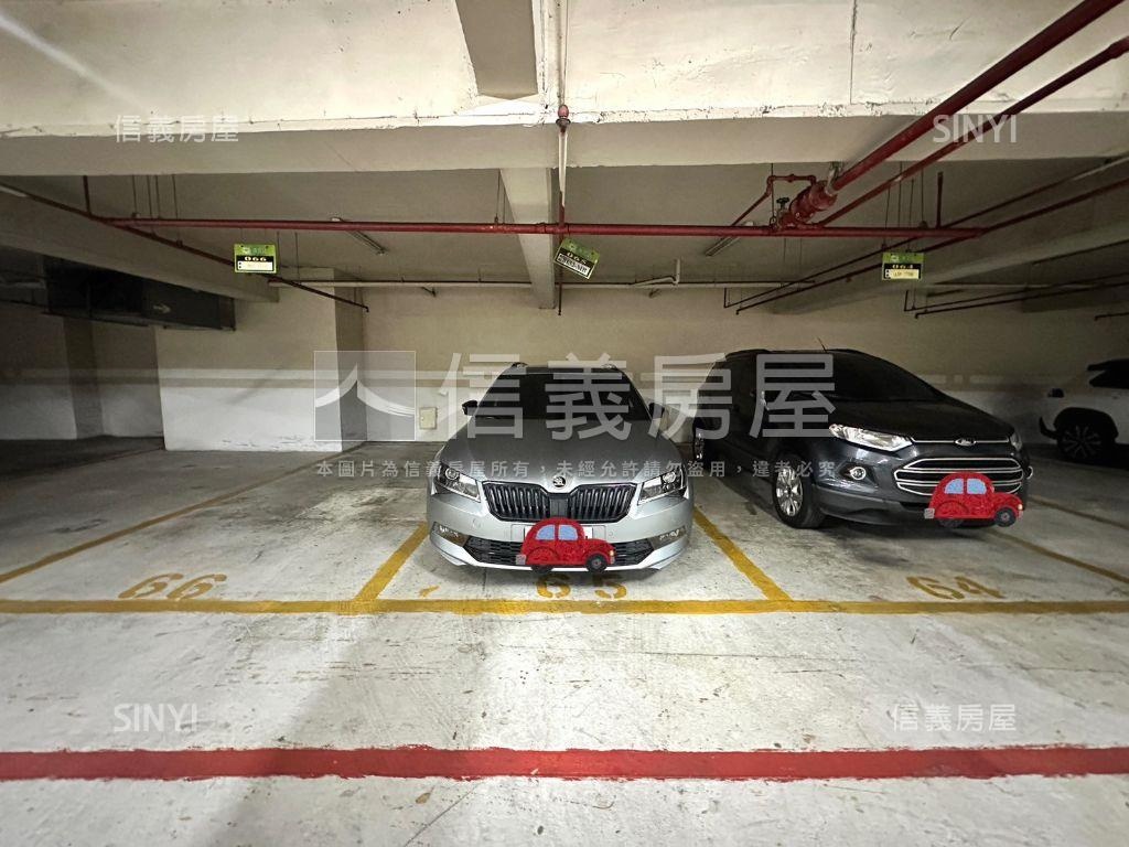 蒂芬尼輕裝潢三房車位房屋室內格局與周邊環境