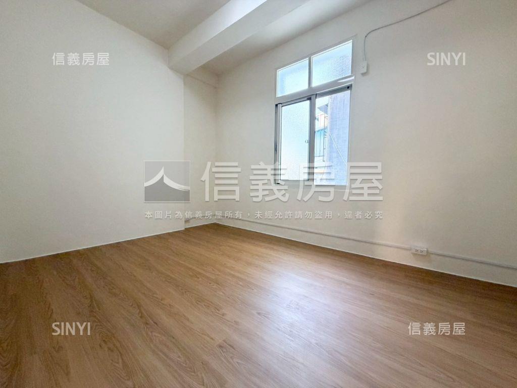 太平低總價重新整理透天房屋室內格局與周邊環境