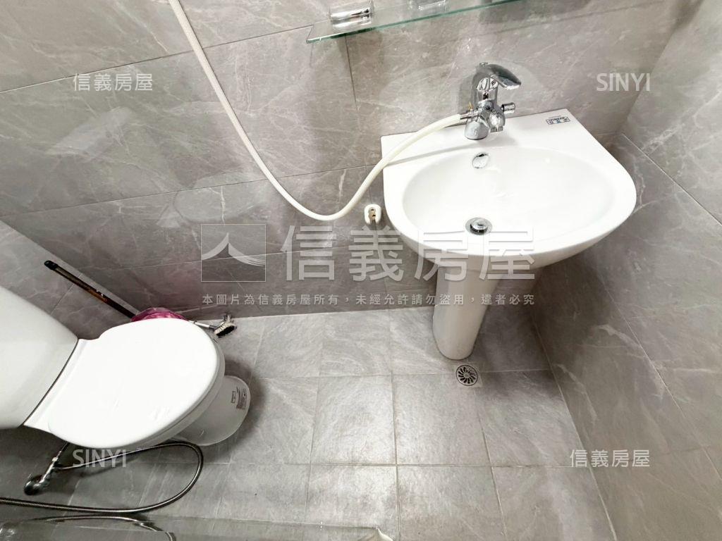 太平低總價重新整理透天房屋室內格局與周邊環境