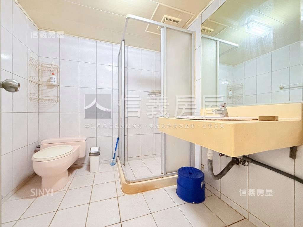 鐵賣三多捷運站旁採光美宅房屋室內格局與周邊環境