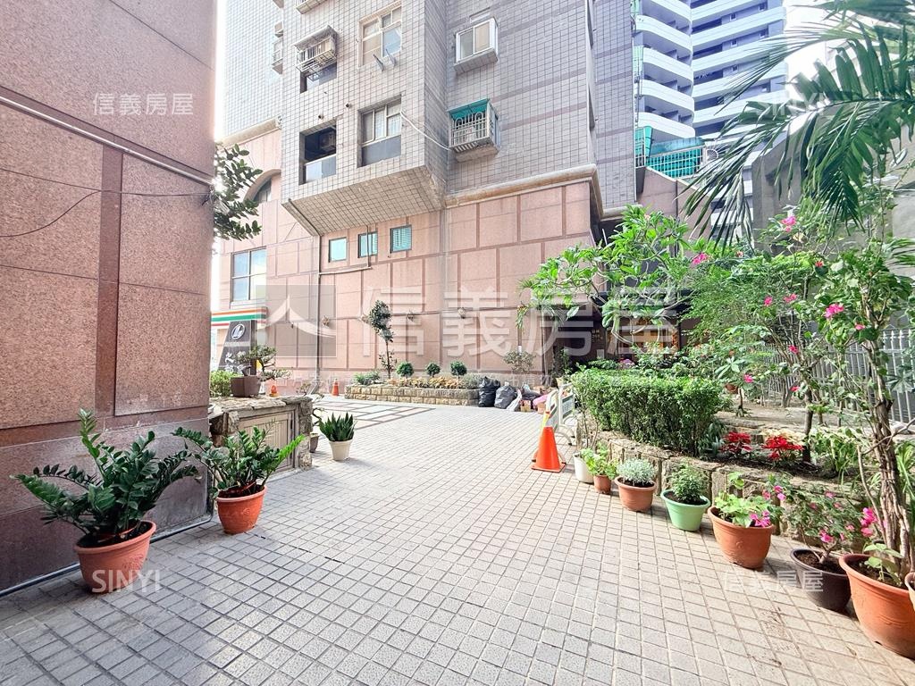 鐵賣三多捷運站旁採光美宅房屋室內格局與周邊環境