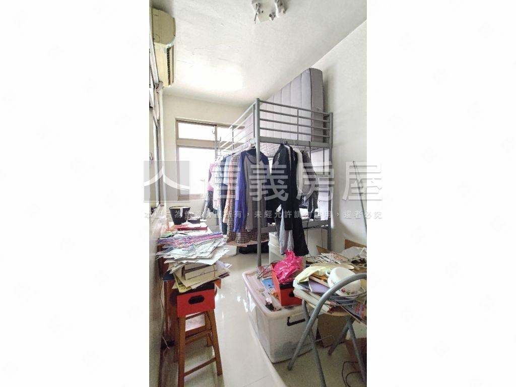 近台北橋站靜巷低總價３樓房屋室內格局與周邊環境