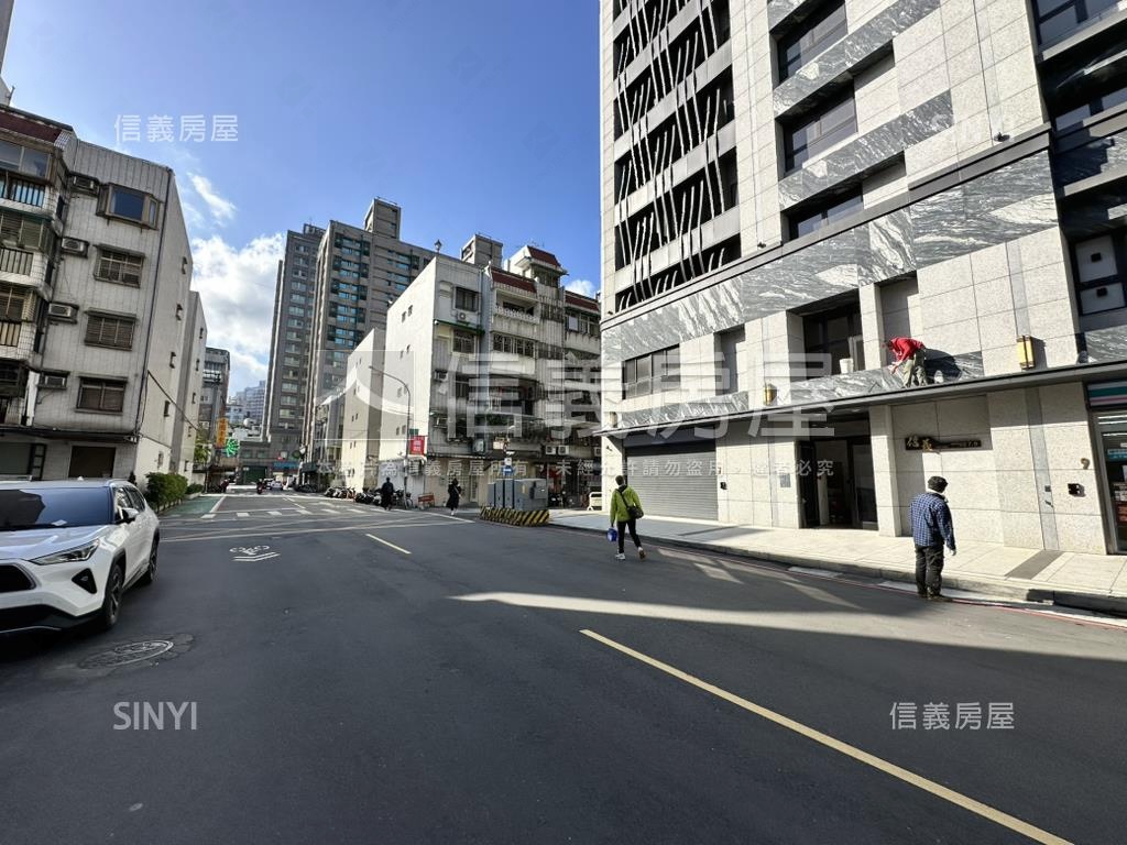 永春捷運１２米巷寬透天店房屋室內格局與周邊環境