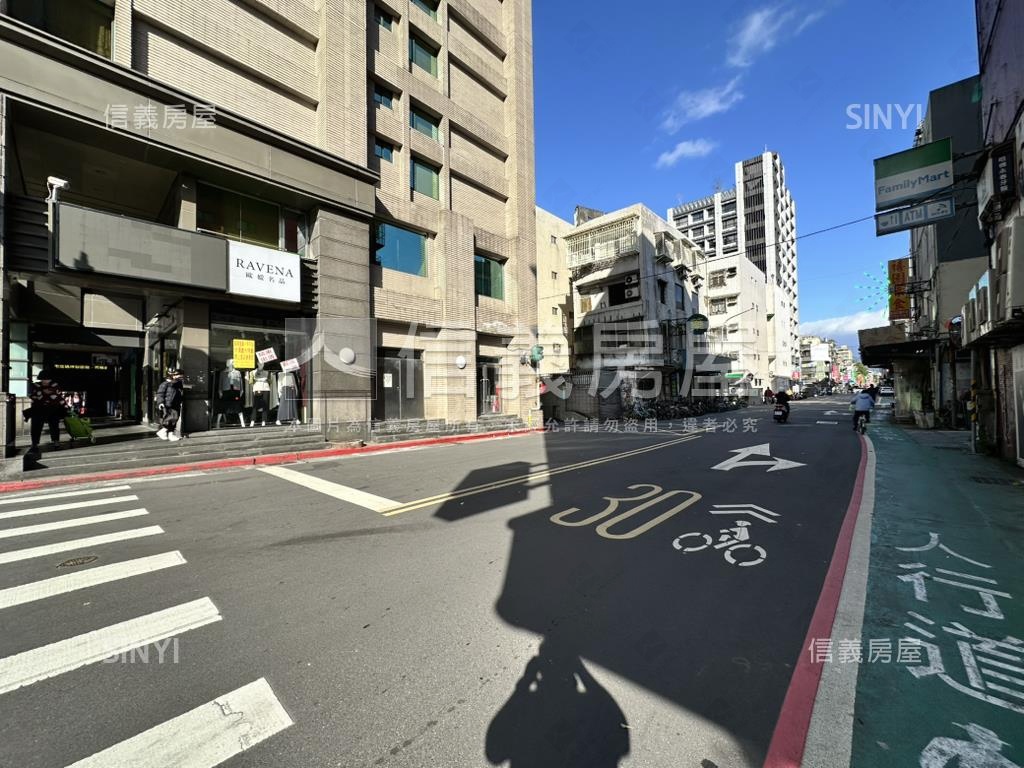 永春捷運１２米巷寬透天店房屋室內格局與周邊環境