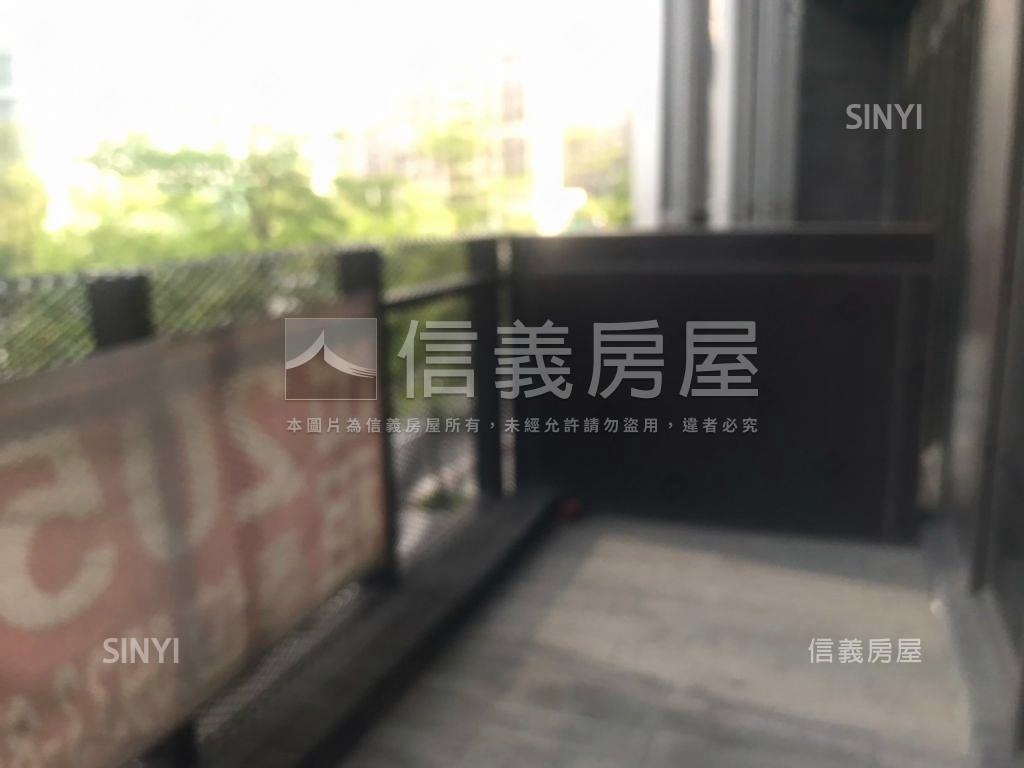 富霖雙星露臺戶辦公室房屋室內格局與周邊環境