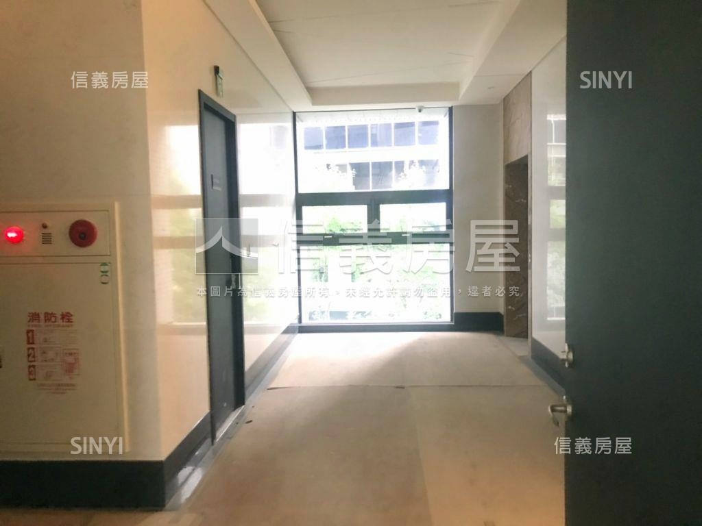 富霖雙星露臺戶辦公室房屋室內格局與周邊環境