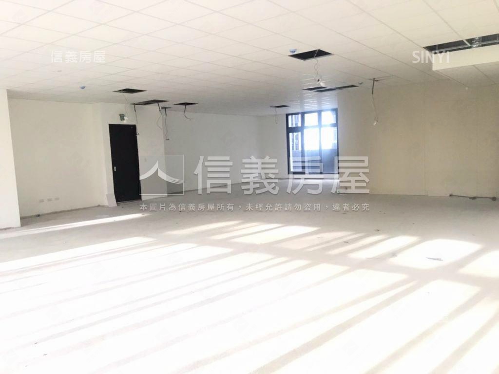 富霖雙星露臺戶辦公室房屋室內格局與周邊環境