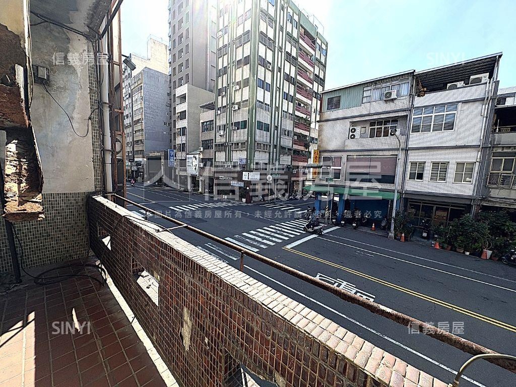 自強正路潛力金店房屋室內格局與周邊環境