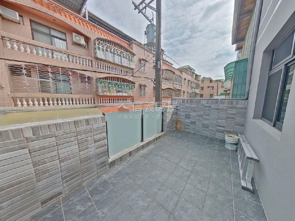龍岡整新孝親透天房屋室內格局與周邊環境
