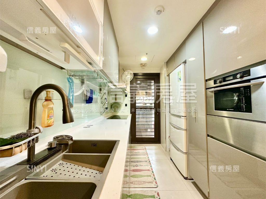 十里靜安樹海大三房雙車位房屋室內格局與周邊環境