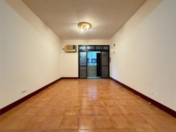 中誠方正邊間三樓美寓