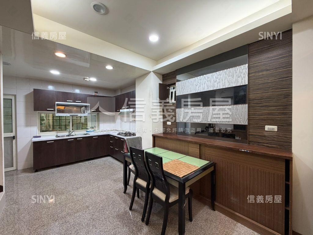 近小學寧靜前院停車別墅房屋室內格局與周邊環境