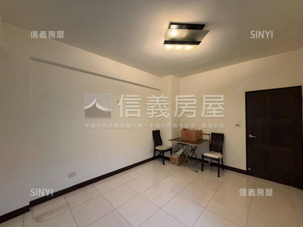 近小學寧靜前院停車別墅房屋室內格局與周邊環境