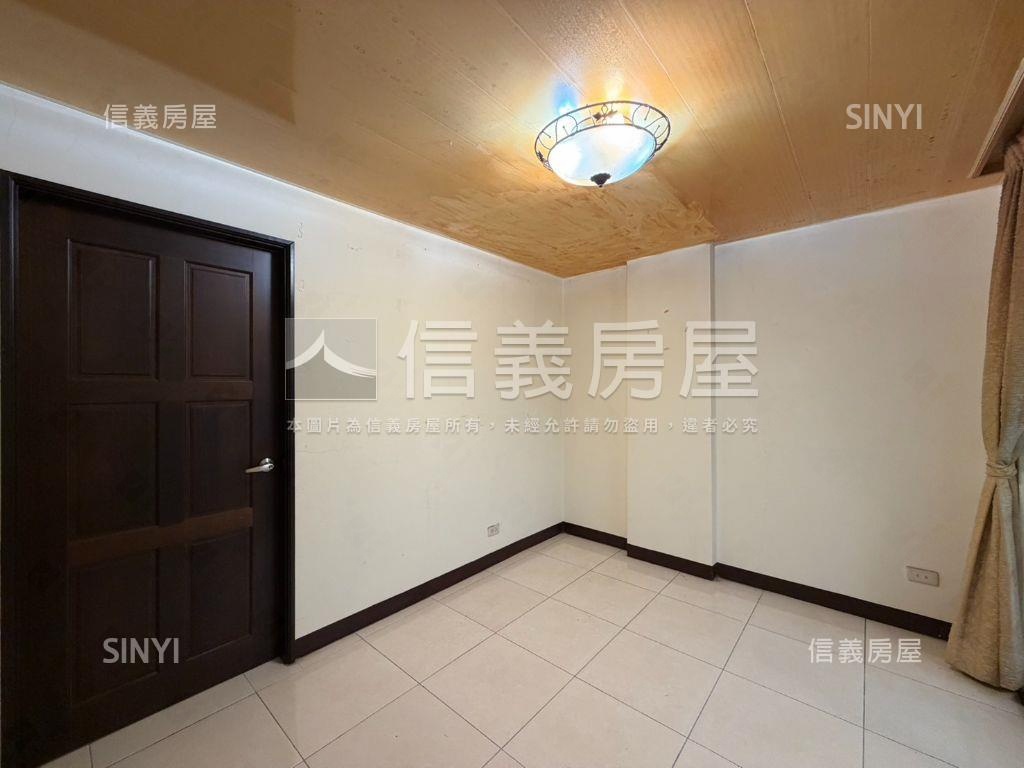 近小學寧靜前院停車別墅房屋室內格局與周邊環境