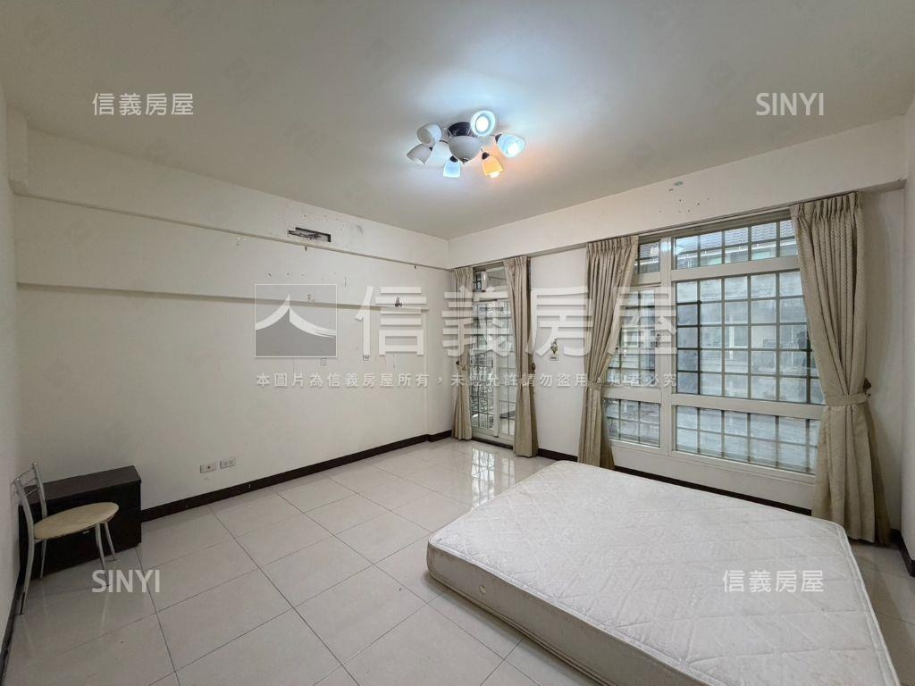 近小學寧靜前院停車別墅房屋室內格局與周邊環境