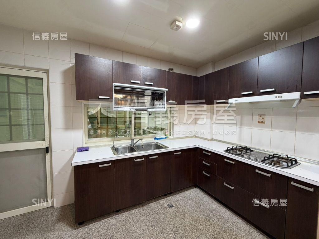 近小學寧靜前院停車別墅房屋室內格局與周邊環境